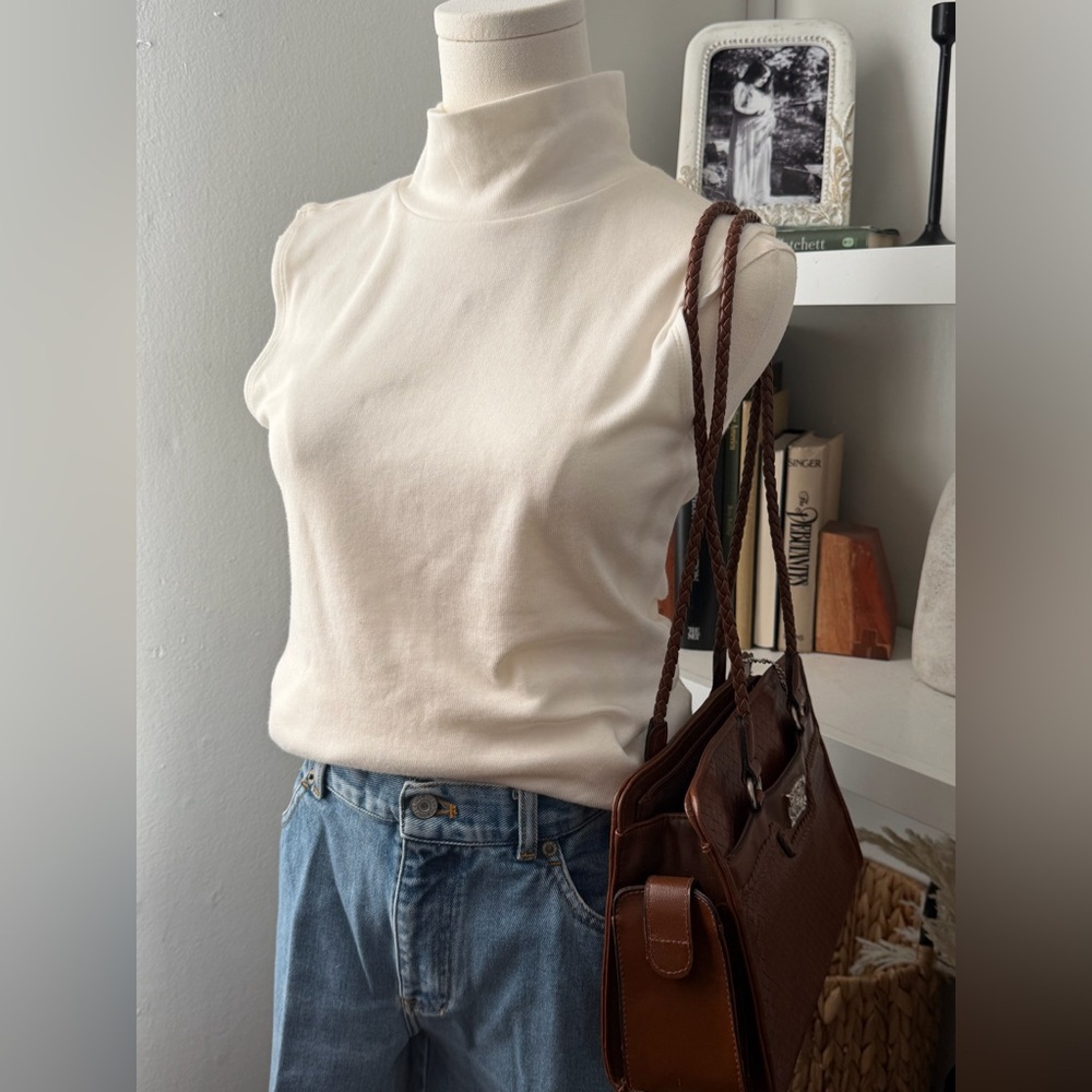 Croft & Barrow mock neck sleeveless top size small